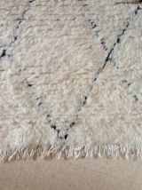 Tapis Béni ouarain Vintage  Azilal  fait main Petit  Format , piece unique 