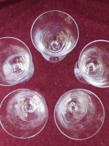Suite de 5 verres en cristal Daum, modèle Orval