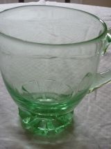 PICHET BROC VINTAGE EN VERRE MOULE COULEUR VERT D EAU