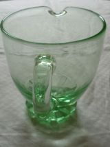 PICHET BROC VINTAGE EN VERRE MOULE COULEUR VERT D EAU