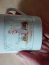 4 jolies tasses à café 