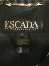 Veste Escada by Margaretha Ley 