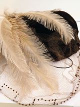 Chapeau en velours bibi à plumes d'autruche vintage 40's