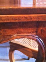 Table louis XV en chêne finement sculptée  