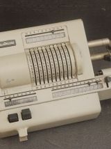 Calculatrice mécanique Original ODHNER 