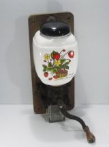 Moulin à café mural décor fraise des bois