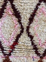 Tapis Azilal berbere tissé main au Maroc