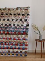Tapis boucherouite vintage tissé main au Maroc