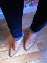 Rita - Chaussures à petits talons en cuir tressé doré 