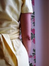 Agnès - Robe portefeuille vintage boutonnée et ceinturée 