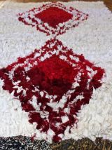 Tapis boucherouite berbère tissé main au Maroc