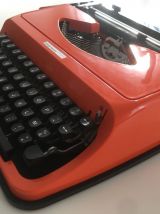 Machine à écrire vintage orange Underwood 130