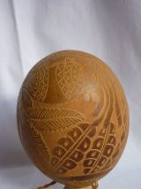 Gourde en noyau sculpté