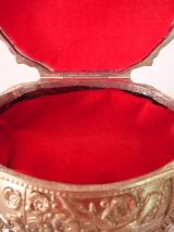 Boite à bijoux a motifs de cerisiers et oiseaux