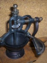 ANCIEN MOUILIN A CAFE FONCTIONNE 