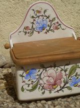 boite a sel  ancienne , porcelaine et bois