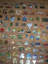 GROS LOT DE + DE 220 PIN'S de collection 