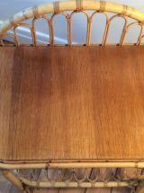 Table de nuit ou étagère en rotin