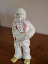 Statuette clown blanc accordéoniste en faïence