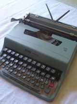 machine  a écrire Olivetti Lettera 32