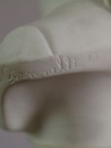 statuette de Mozart en albâtre sur socle onyx 