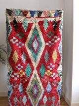 Tapis boucherouite berbère tissé main au Maroc