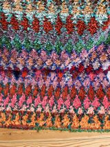 Tapis boucherouite berbère tissé main au Maroc