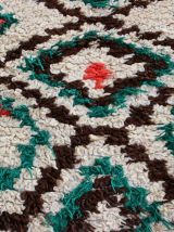 Tapis Azilal berbere tissé main au Maroc