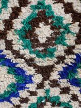 Tapis Azilal berbere tissé main au Maroc