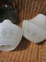 Globe en verre poli  et martelé pour lustre année 70 décor m