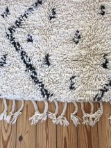 Tapis beni ouarain marmoucha tissé main au Maroc