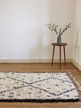 Tapis beni ouarain marmoucha tissé main au Maroc