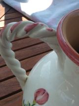 Joli vase en faïence avec anses torsadées français vintage