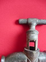 vieux robinet de tonneau