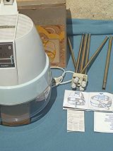 casque seche cheveux sur pieds ,vintage