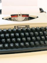 Machine à écrire vintage Hermes L 72