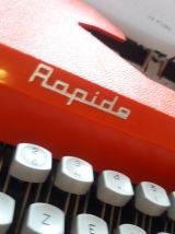 Machine à écrire vintage Orange