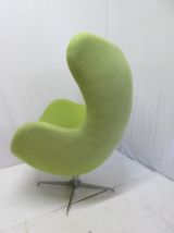 Fauteuil forme d'oeuf