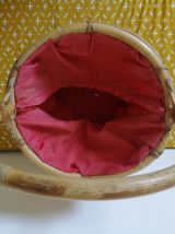 travailleuse en rotin clair et tissus vintage