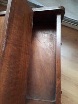 Travailleuse scandinave moderniste 