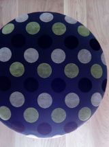 Tabouret rond, ottoman à pieds compas en métal doré