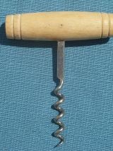 lot  de  2 tire bouchon , bois et métal