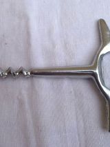 lot  de  2 tire bouchon , bois et métal