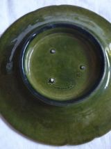 Assiette barbotine verte decor d'anges Digoin