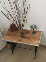 Table d'appoint avec vielle machine a coudre