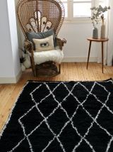 Sublime tapis beni ouarain tissé main