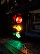 Veritable feu tricolore vintage année 70, lampe