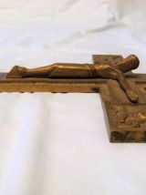 Croix en bronze signée "Jacques frères"