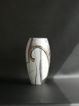 VASE MODERNISTE EN PORCELAINE