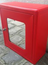 Armoire à pharmacie métal